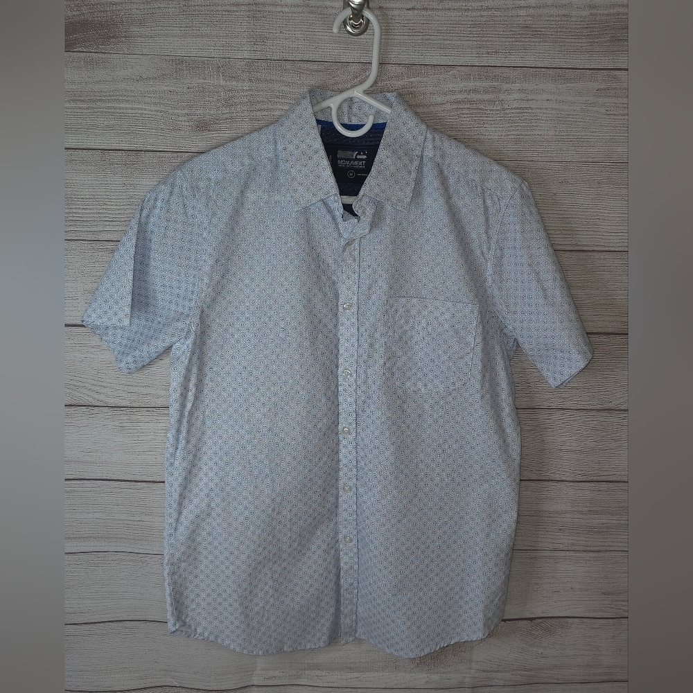 Monument Button-down Shirt Size Medium
